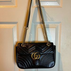 Fashion inspired black quilted shoulder/crossbody bag ,gold tone strap &…